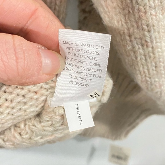 Ophelia Roe Sweater Women's M Beige Turtleneck Cable Knit Cozy Soft Cropped NWT - Picture 10 of 15